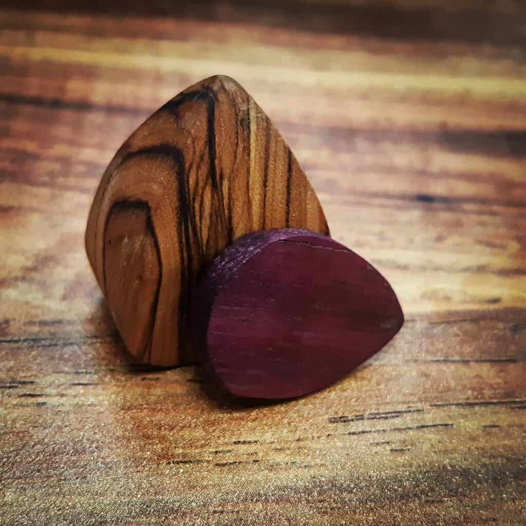 olive and purpleheart guitar picks by terratone