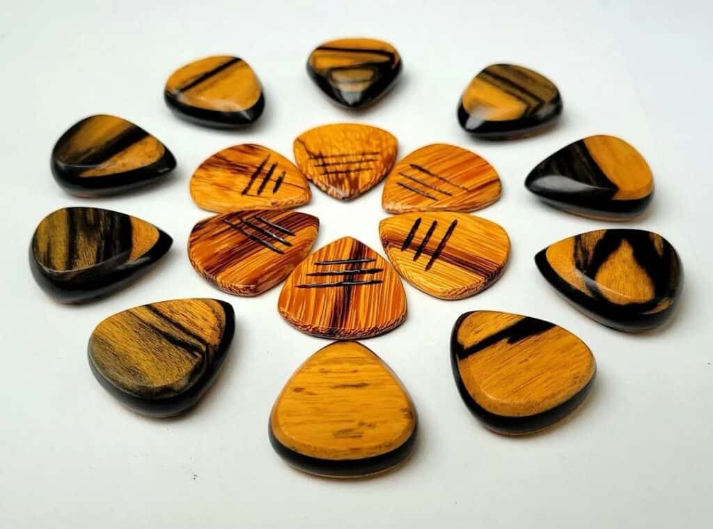 10 Good Reasons for Using Boutique Guitar Picks - Guitar Pick Reviews