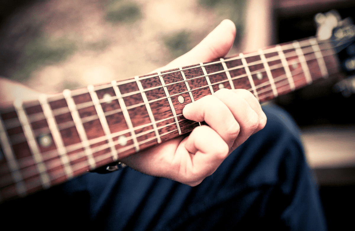 How To Improve Your Guitar Vibrato? Guitar Pick Reviews