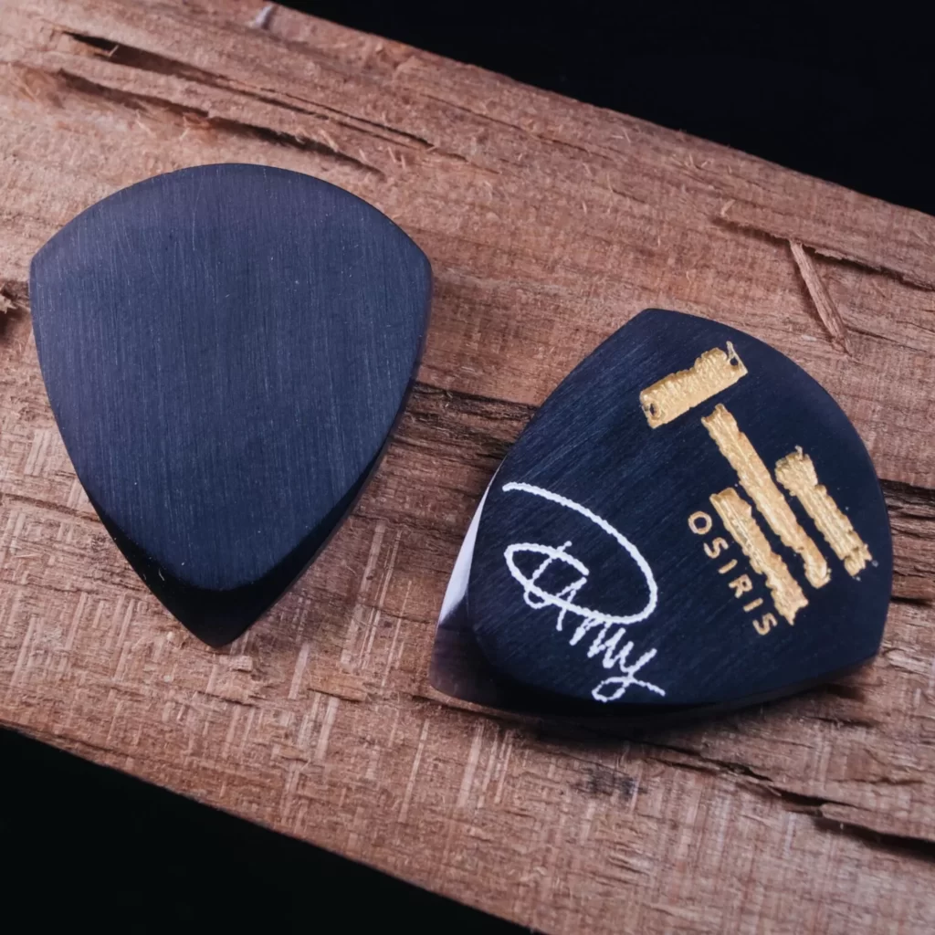 Daniel Varga Signature Pick