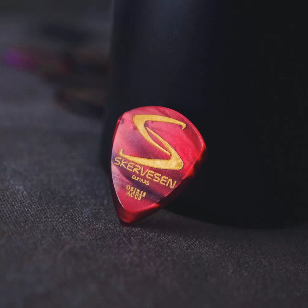 Skervesen Plectrum Osiris accessories