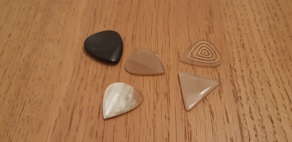 Horn Guitar Picks