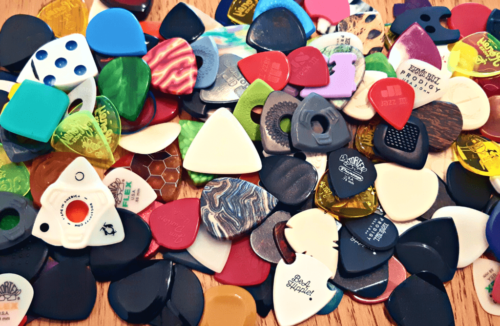 the only way to chose between all of the many guitar picks in the market is to try them