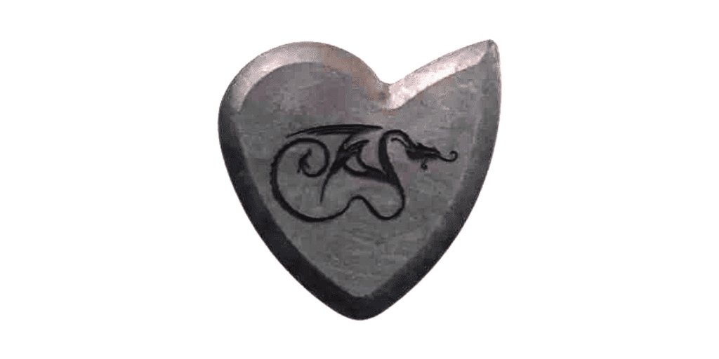 Dragon's Heart Shaped Pick