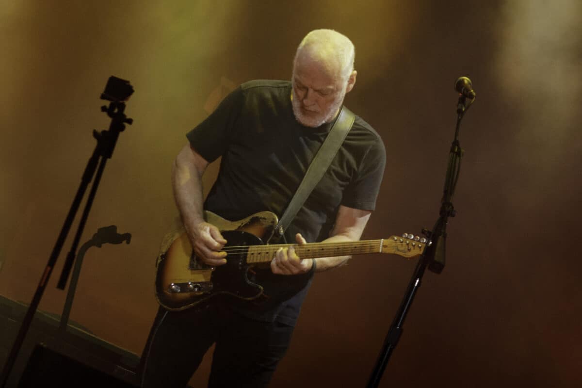 Meet the 23 Best Guitarists of All Time - Guitar Pick Reviews