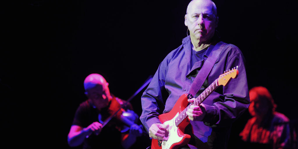 Mark Knopfler, one of the best and most recognizable guitarists of all times performs in Prague.